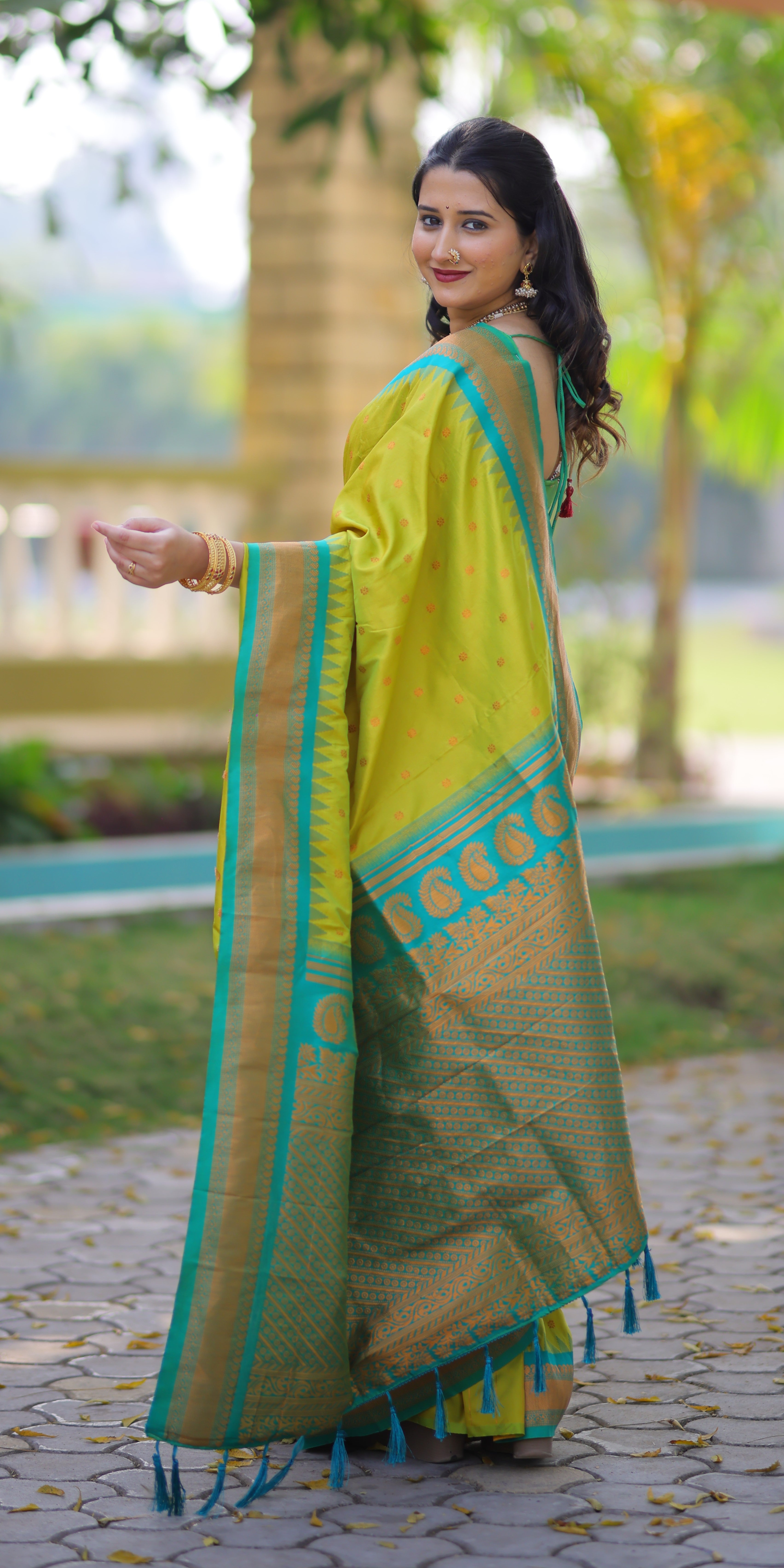 Avocado Green Kanji Gadwal Silk Saree