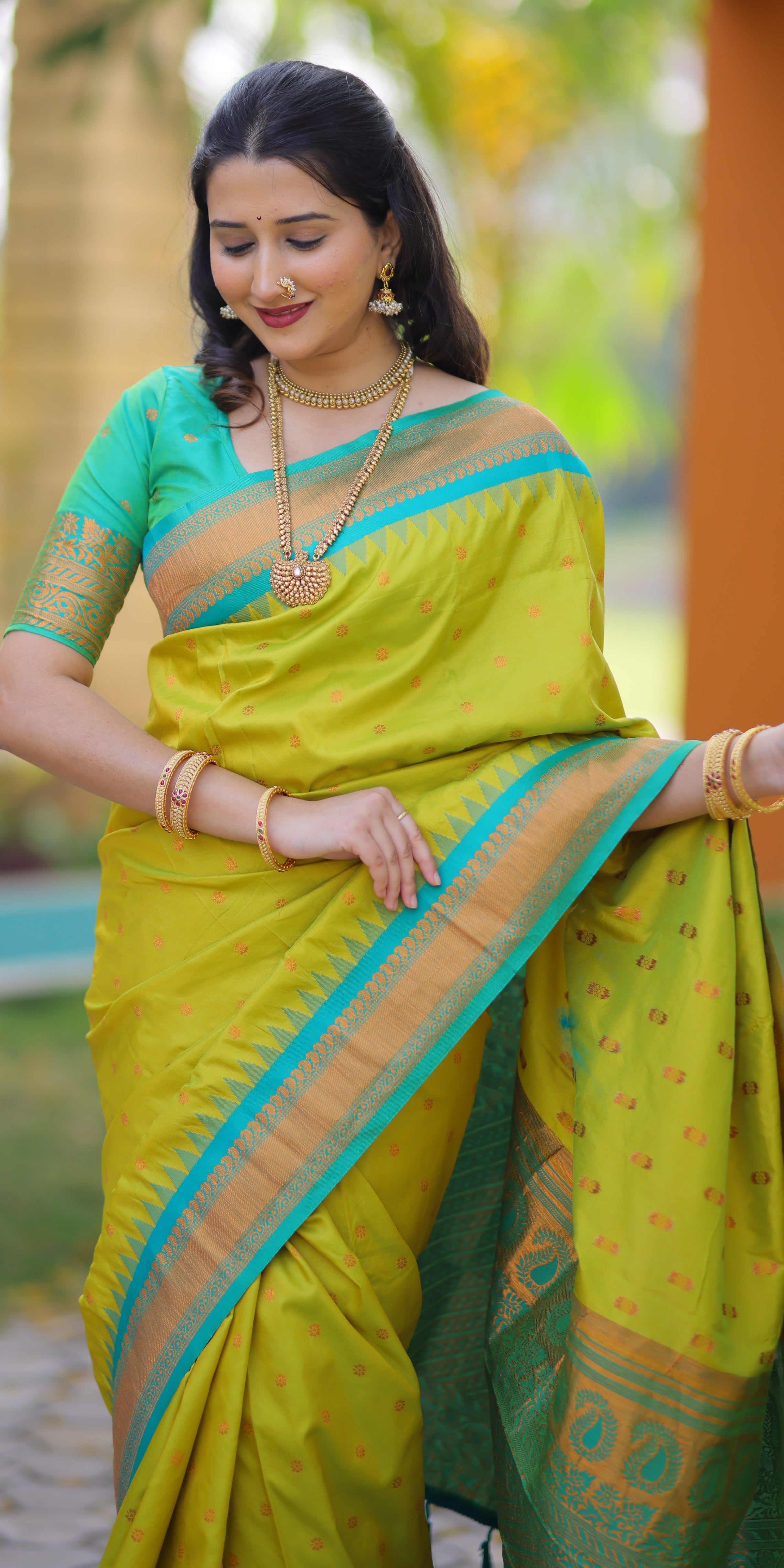 Avocado Green Kanji Gadwal Silk Saree