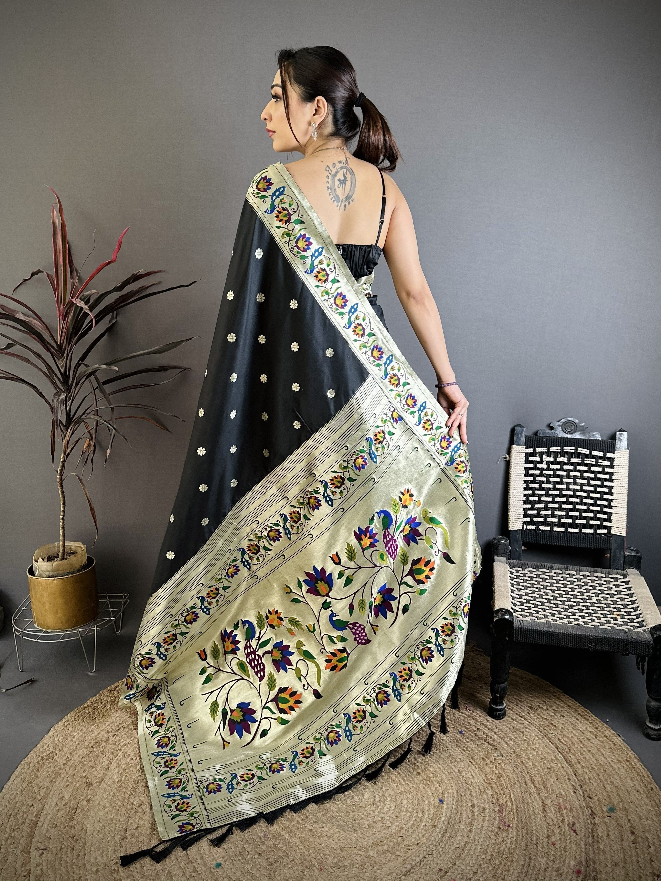 Black Silk Weaving Paithani Silk Saree