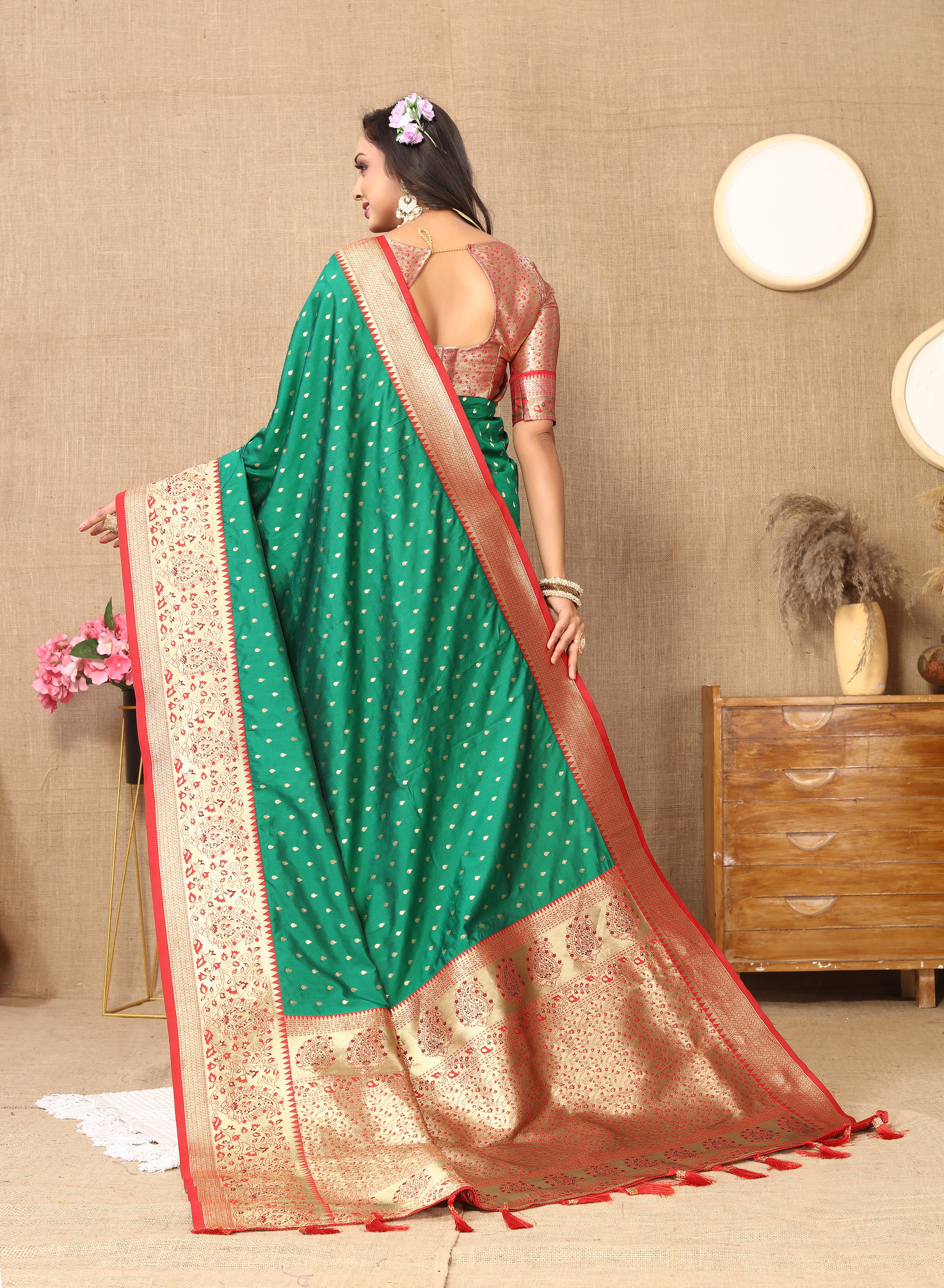 Green Wedding Wear Soft Silk Saree
