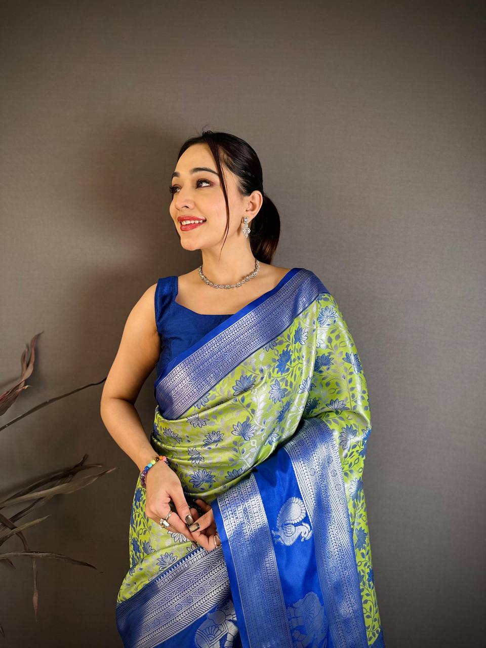 Handloom Weaving Pure Kanjivaram Silk Saree