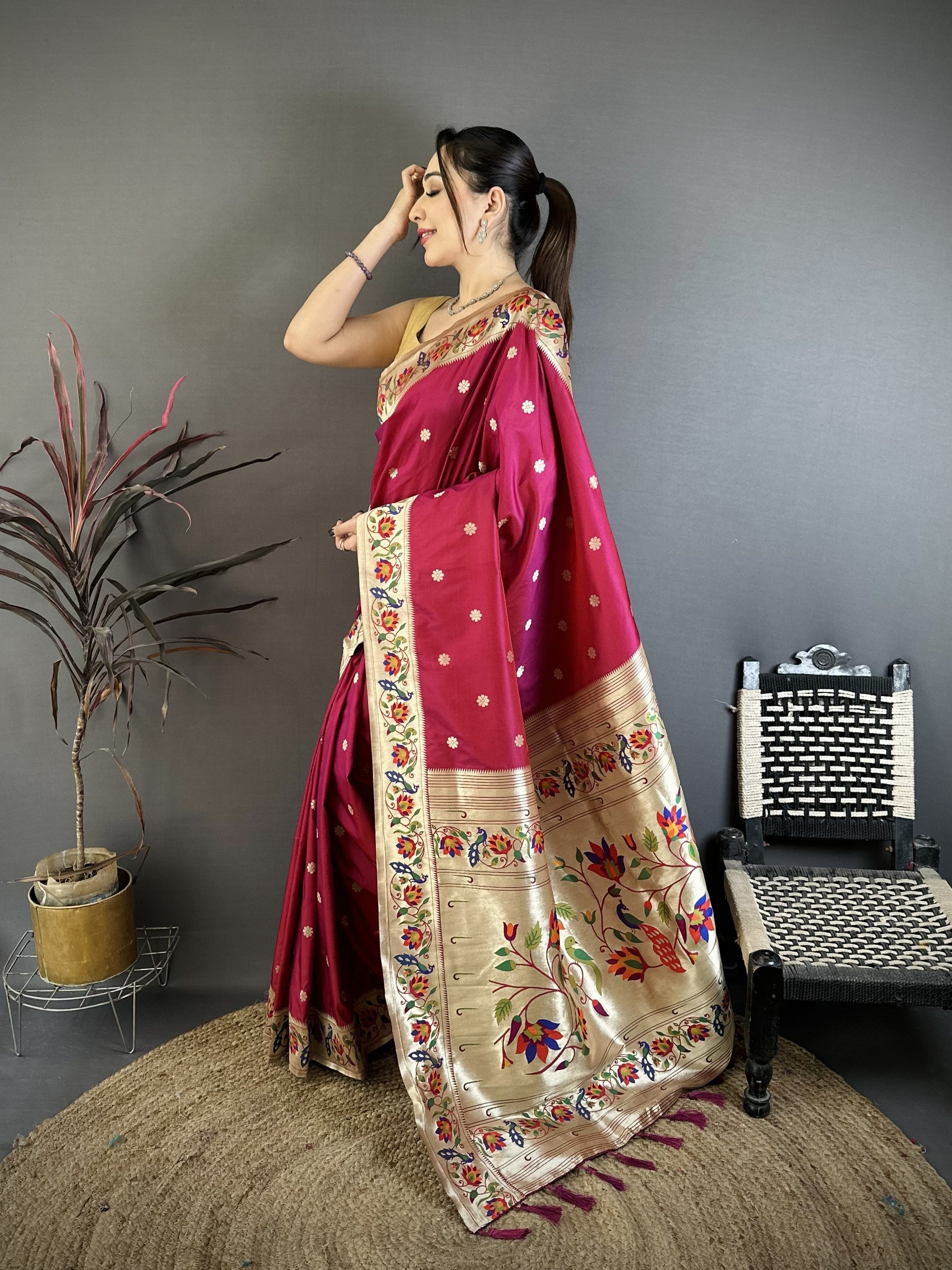 Light Burgundy Silk Weaving Paithani Silk Saree
