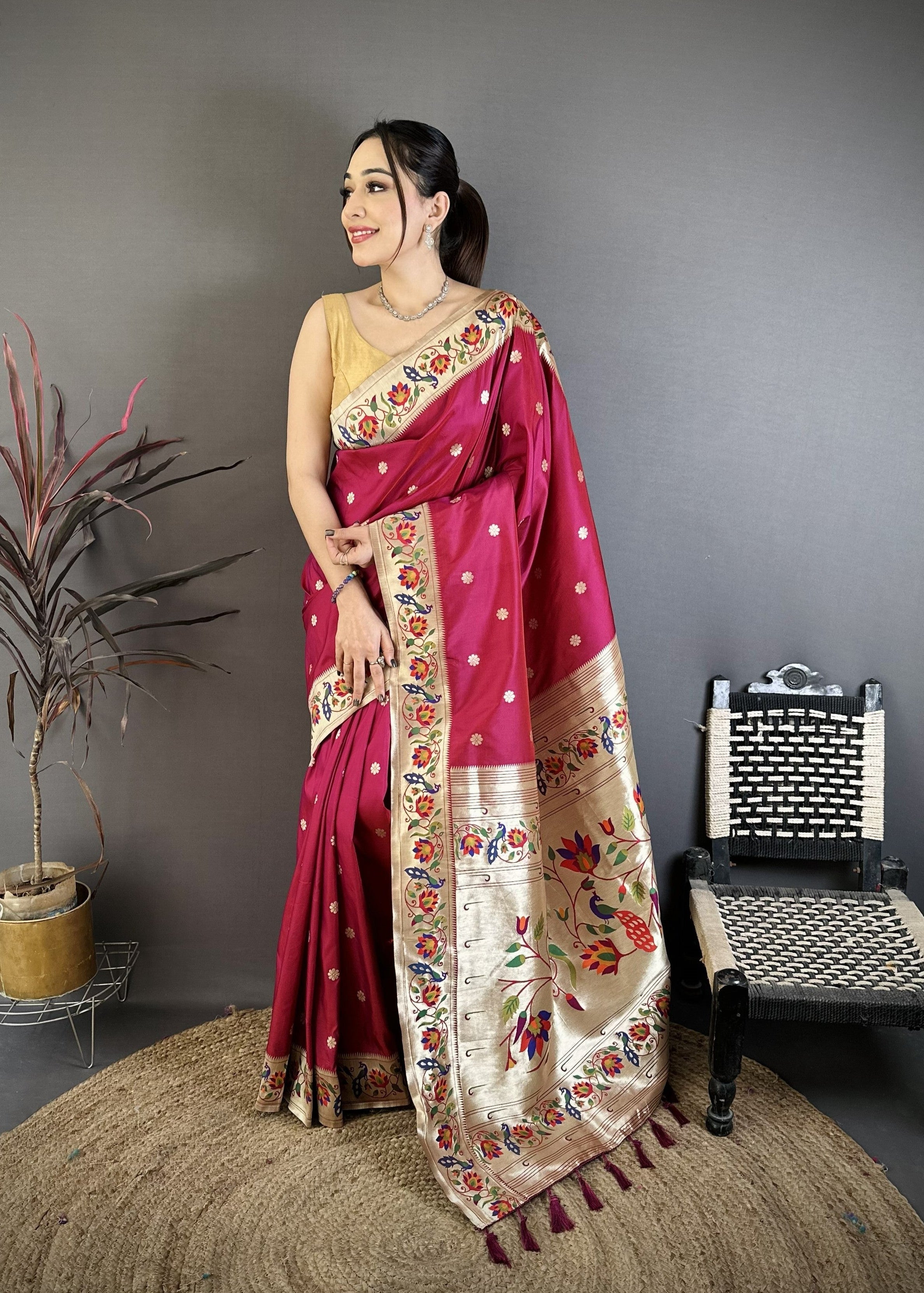 Light Burgundy Silk Weaving Paithani Silk Saree