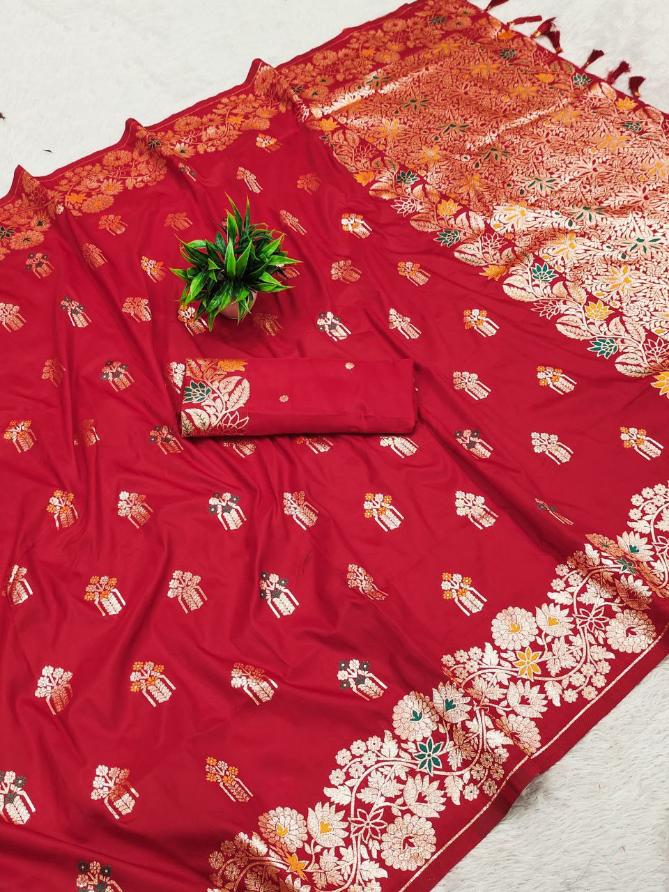 Red Wedding Wear Soft Banarasi Silk Saree