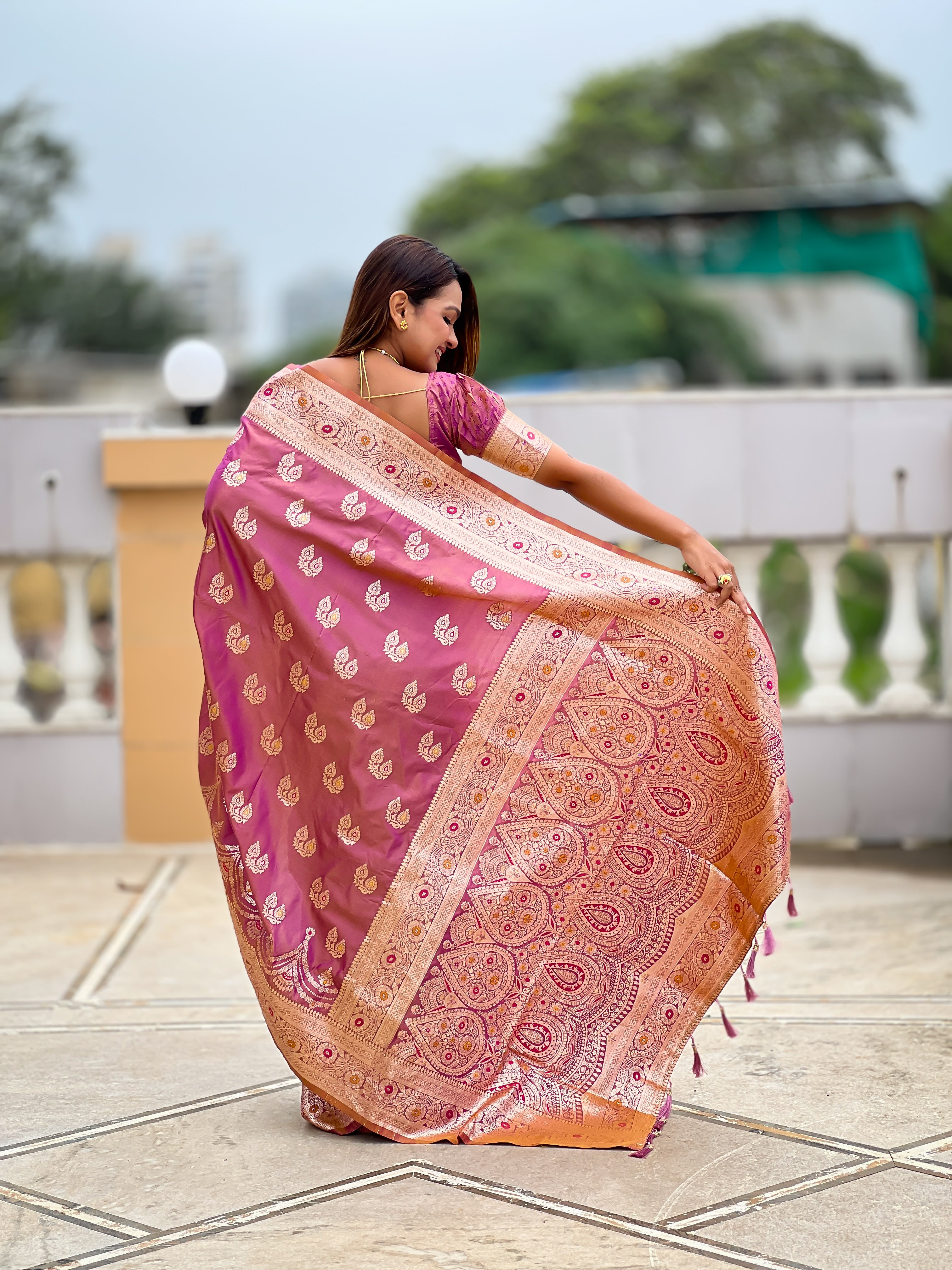 Onion Pink Wedding Wear Soft Banarasi Silk Saree