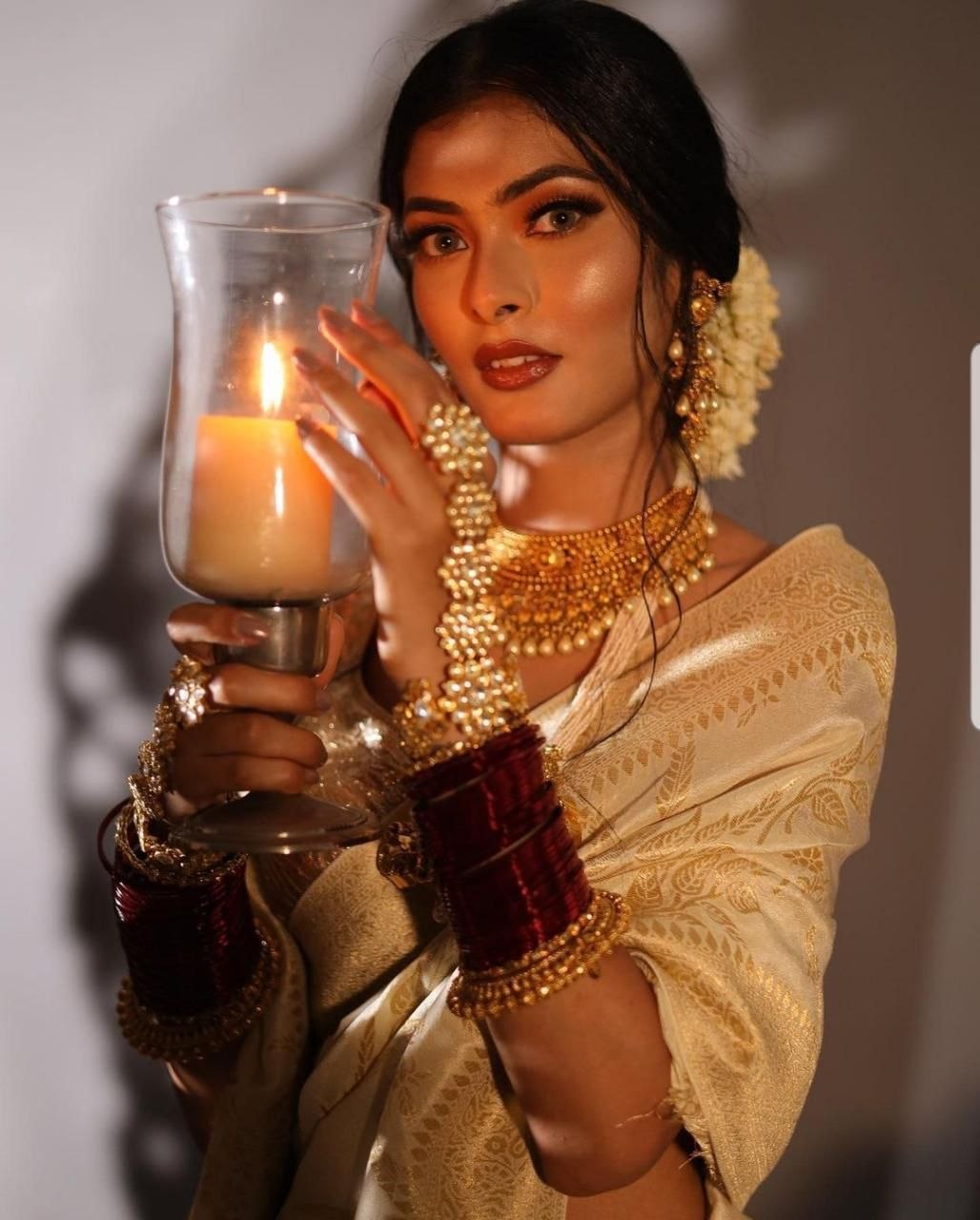 White Traditional Lichi Silk Saree